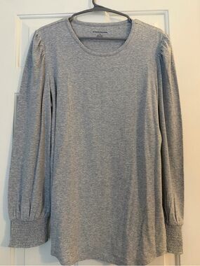 Amazon Essentials Heather Gray Long Sleeve Crewneck with Smocked Cuffs